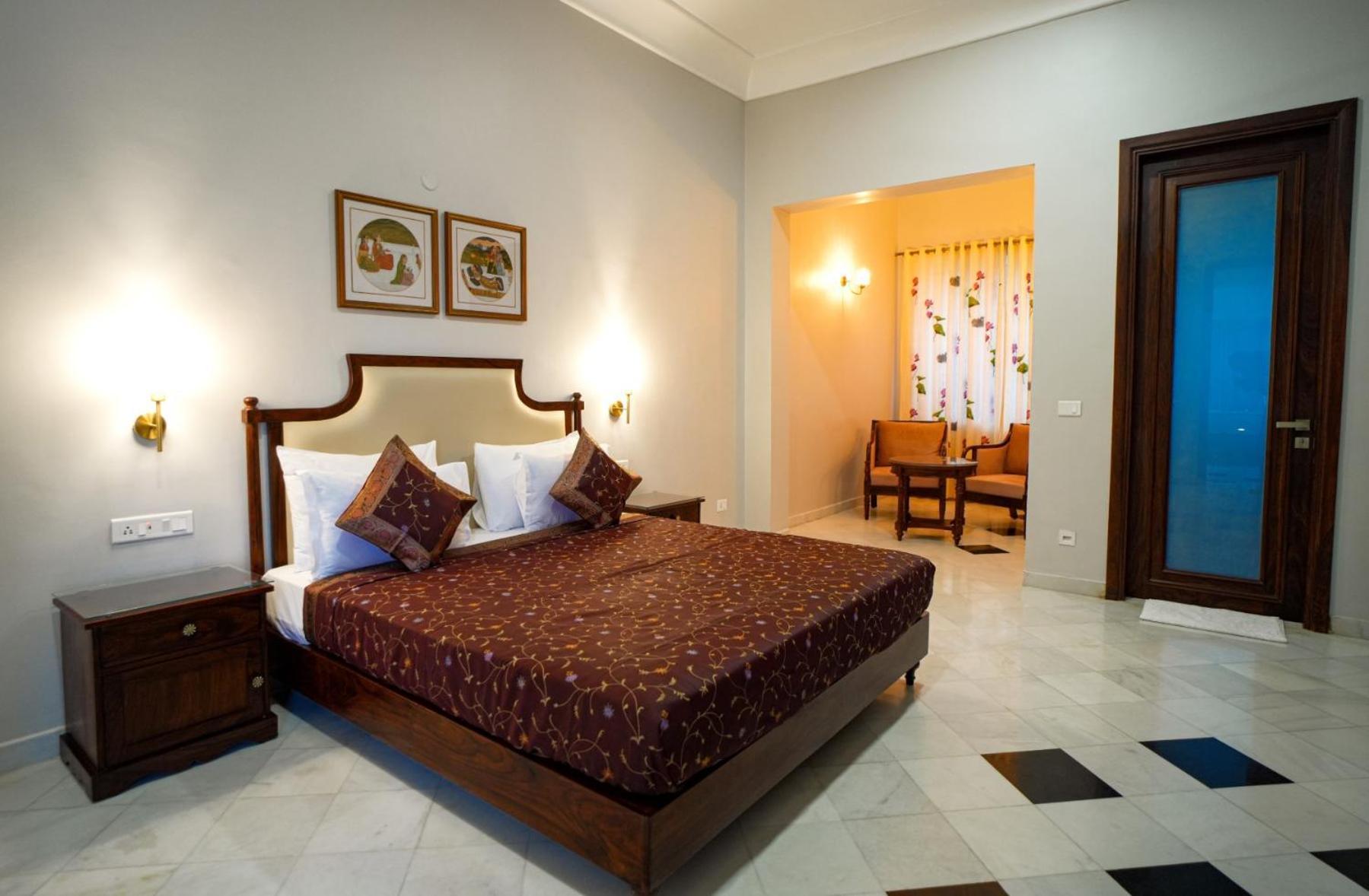 Chez Lavania - A Boutique Homestay Удайпур Екстериор снимка