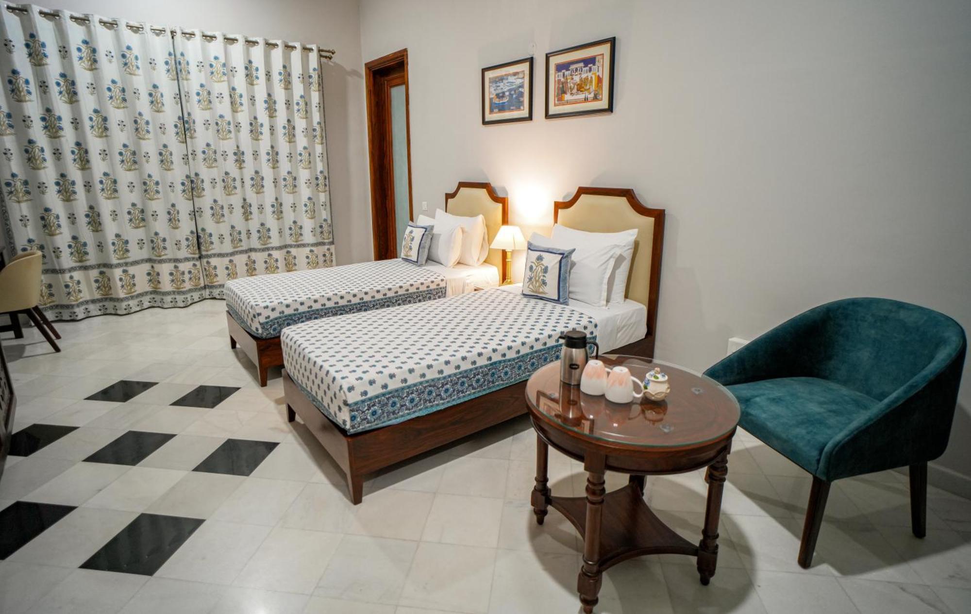 Chez Lavania - A Boutique Homestay Удайпур Екстериор снимка