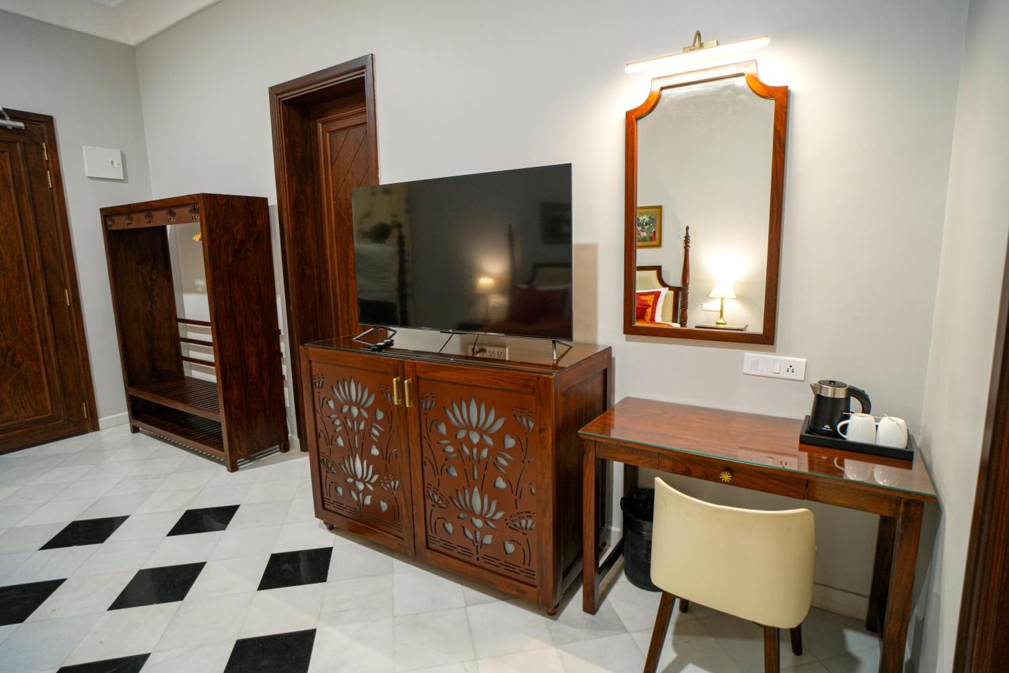 Chez Lavania - A Boutique Homestay Удайпур Екстериор снимка