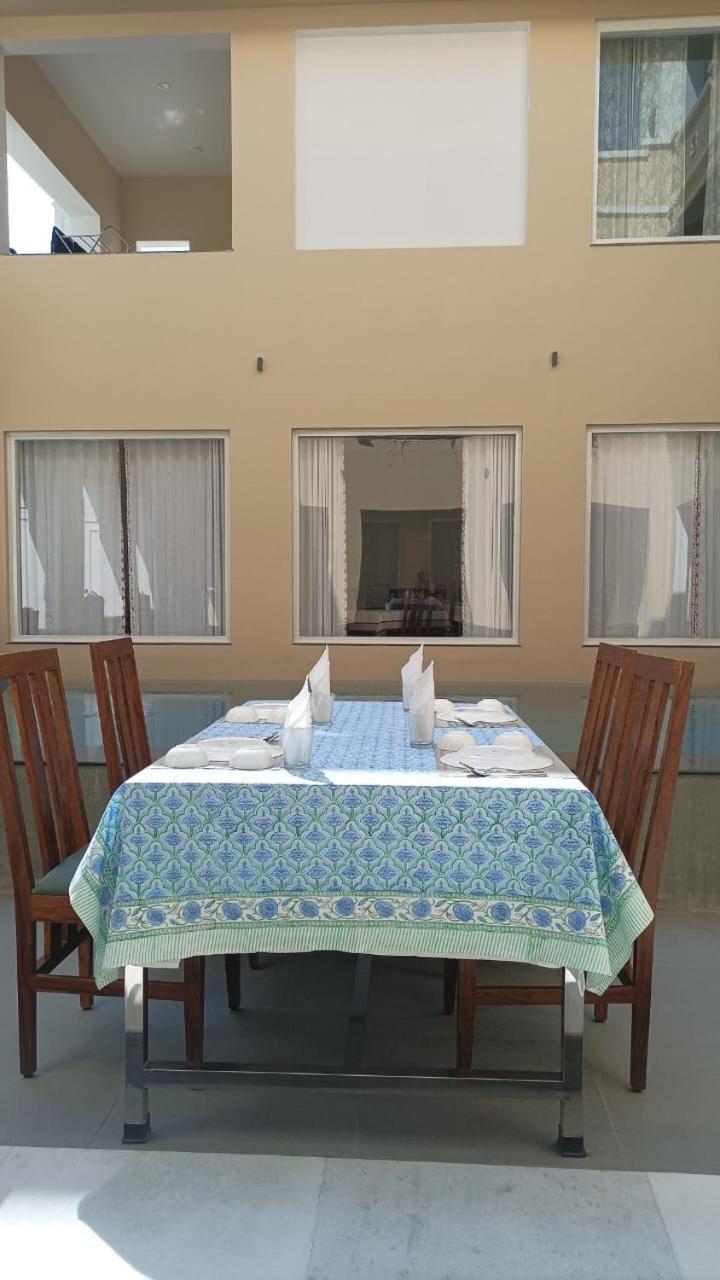 Chez Lavania - A Boutique Homestay Удайпур Екстериор снимка