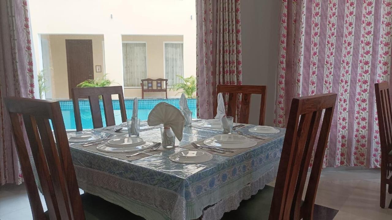 Chez Lavania - A Boutique Homestay Удайпур Екстериор снимка