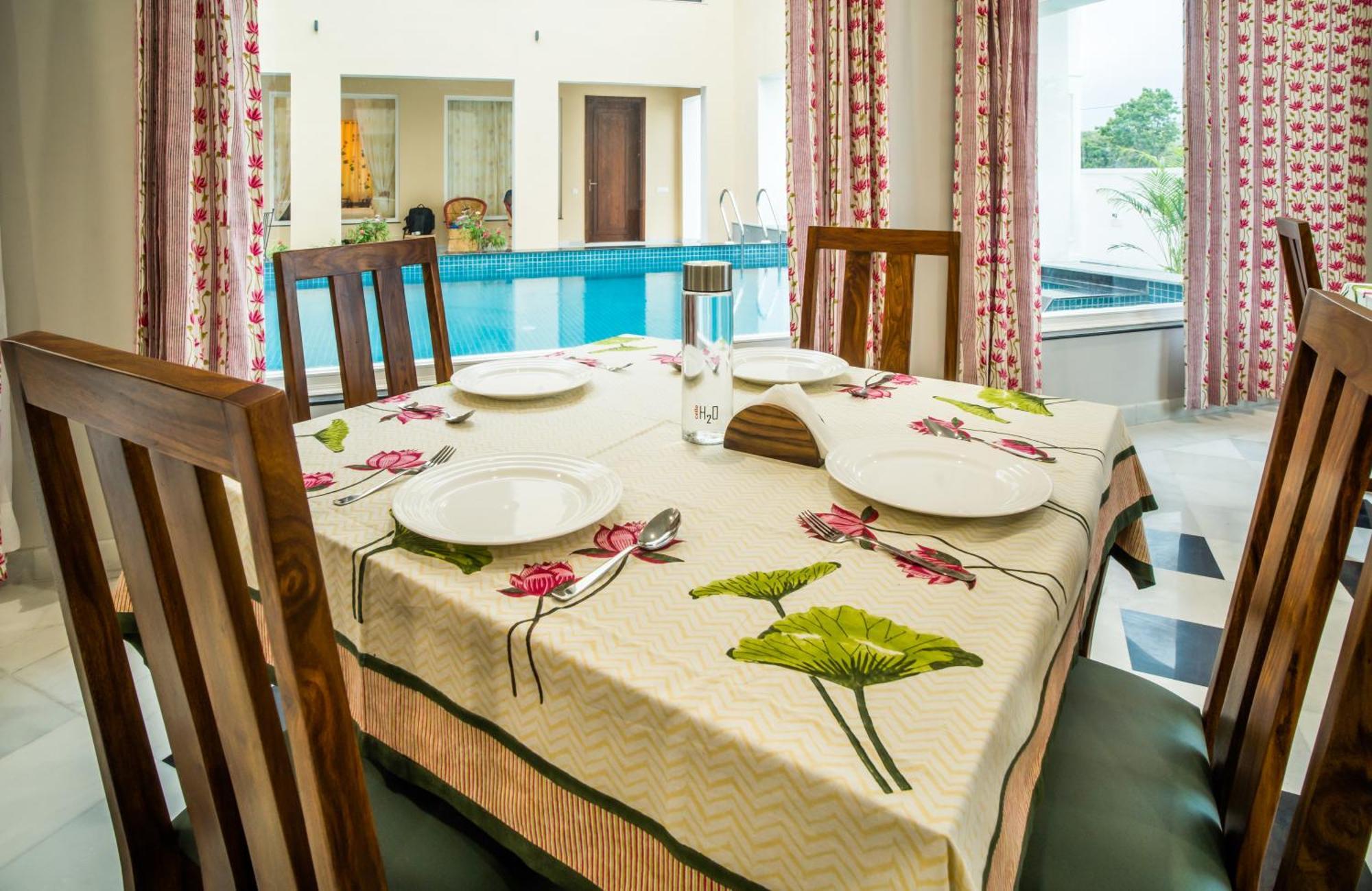 Chez Lavania - A Boutique Homestay Удайпур Екстериор снимка