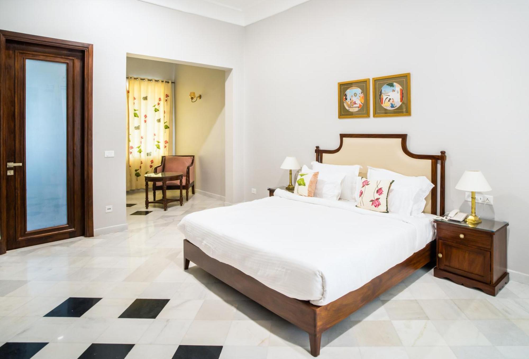 Chez Lavania - A Boutique Homestay Удайпур Екстериор снимка